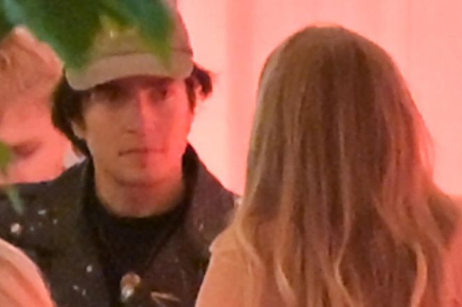 Niezła bibka Afryka Express. Obejrzeli razem odcinek, a potem poszli w tango. Iwan wyszedł ostatni