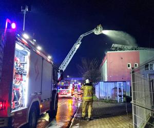 Pożar fabryki klocków w Mielcu. 50 strażaków walczyło z ogniem
