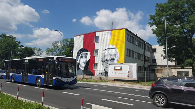 Nowy mural na budynku szpitala Jana Pawła II. Jak Wam się podoba? [ZDJĘCIA]