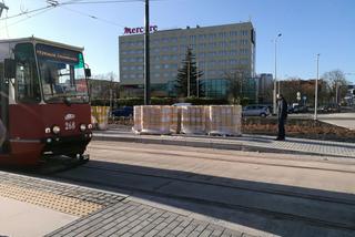 Nowe torowisko w rejonie placu Rapackiego i placu Niepodległości w Toruniu. Za nami przejazdy techniczne