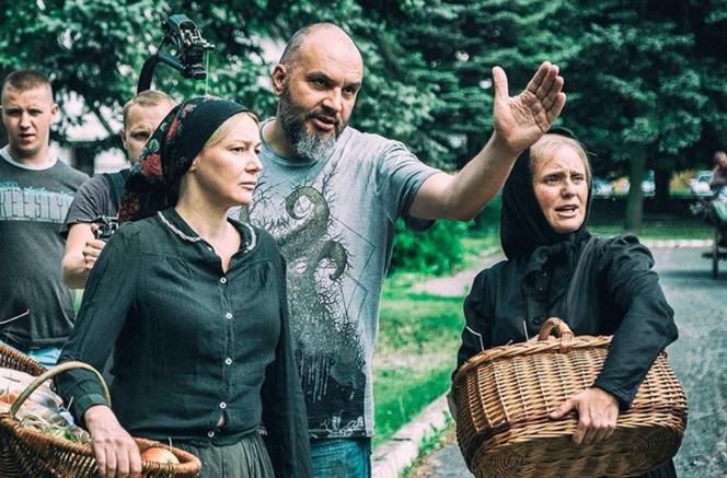 Stulecie Winnych. Kazia (Katarzyna Kwiatkowska), Bronia (Kinga Preiss)