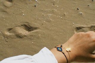 Motywy morskie, asymetria, gotyk. Te trendy w biżuterii będą królować wiosną i latem
