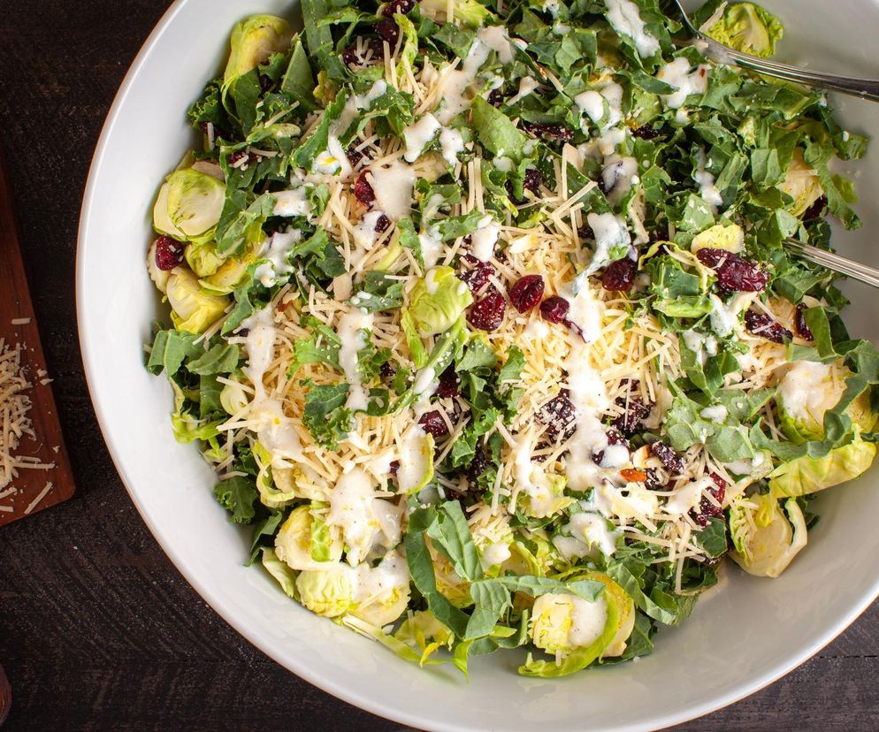 Sałatka cezar w całkowicie nowej odsłonie. Po tym już nie wrócisz do oryginału