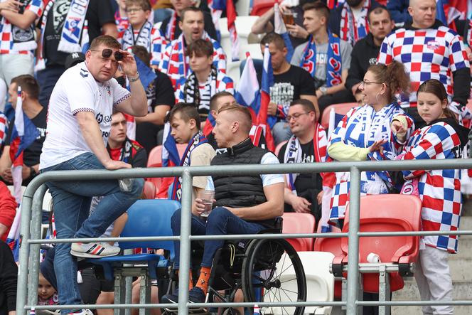 Górnik Zabrze - ŁKS Łódź - kibice na stadionie dopisali ZDJĘCIA