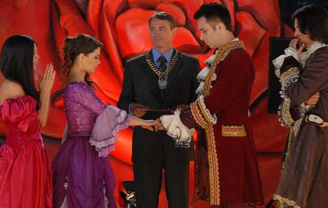 Pierwsza miłość. Artur Kulczycki (Łukasz Płoszajski), Berenika (Maria Konarowska)