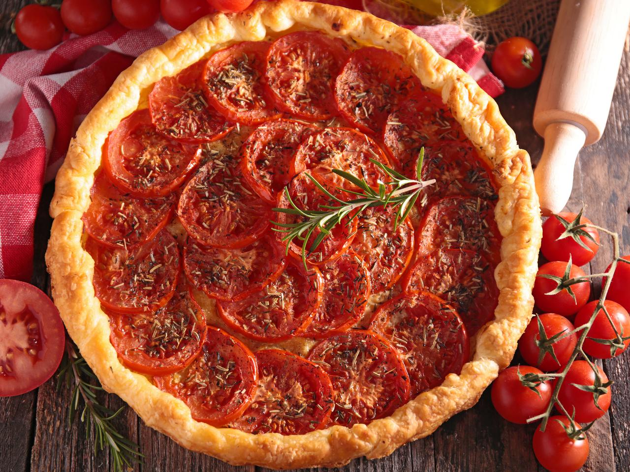 Tarta pomidorowa: trzy przepisy na hit tego roku  #tomatotart