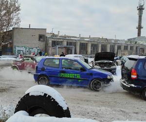 Białystok. Charytatywny Wrak Race Uniwerstal [18.12.2022]