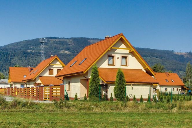 Jeden projekt domu - 4 różne realizacje. Która z nich podoba ci się najbardziej?