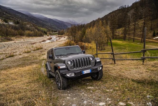 Jeep Wrangler 4xe Sahara