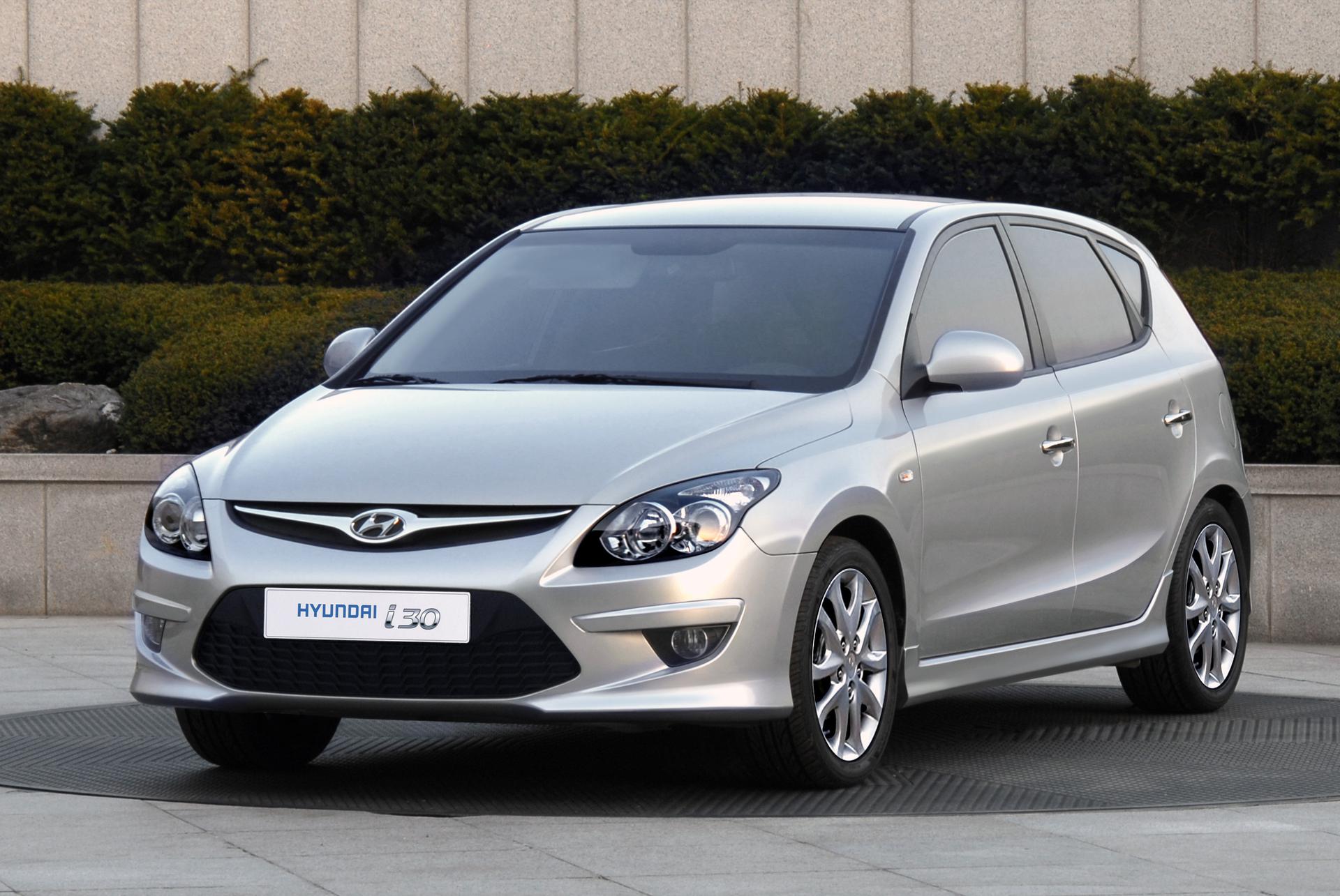 Hyundai i30 czy Kia Ceed? Porównanie bliźniaczych