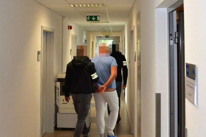  Wyłudził od seniorki pieniądze i biżuterię. Już jest w rękach policji 
