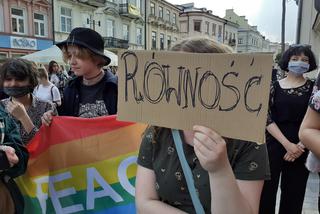 Jesteśmy ludźmi, nie ideologią - tak środowiska LGBT manifestowały wczoraj w Lublinie