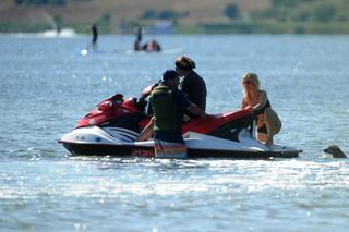 Patrycja Markowska  na skuterze 