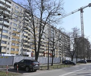 Deweloper buduje apartamentowiec tuż pod ich oknami. „Ten blok zasłoni nam świat”