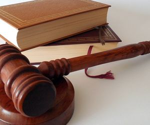 Były policjant z Rumi oskarżony o handel narkotykami. Prokuratura skierowała sądu akt oskarżenia