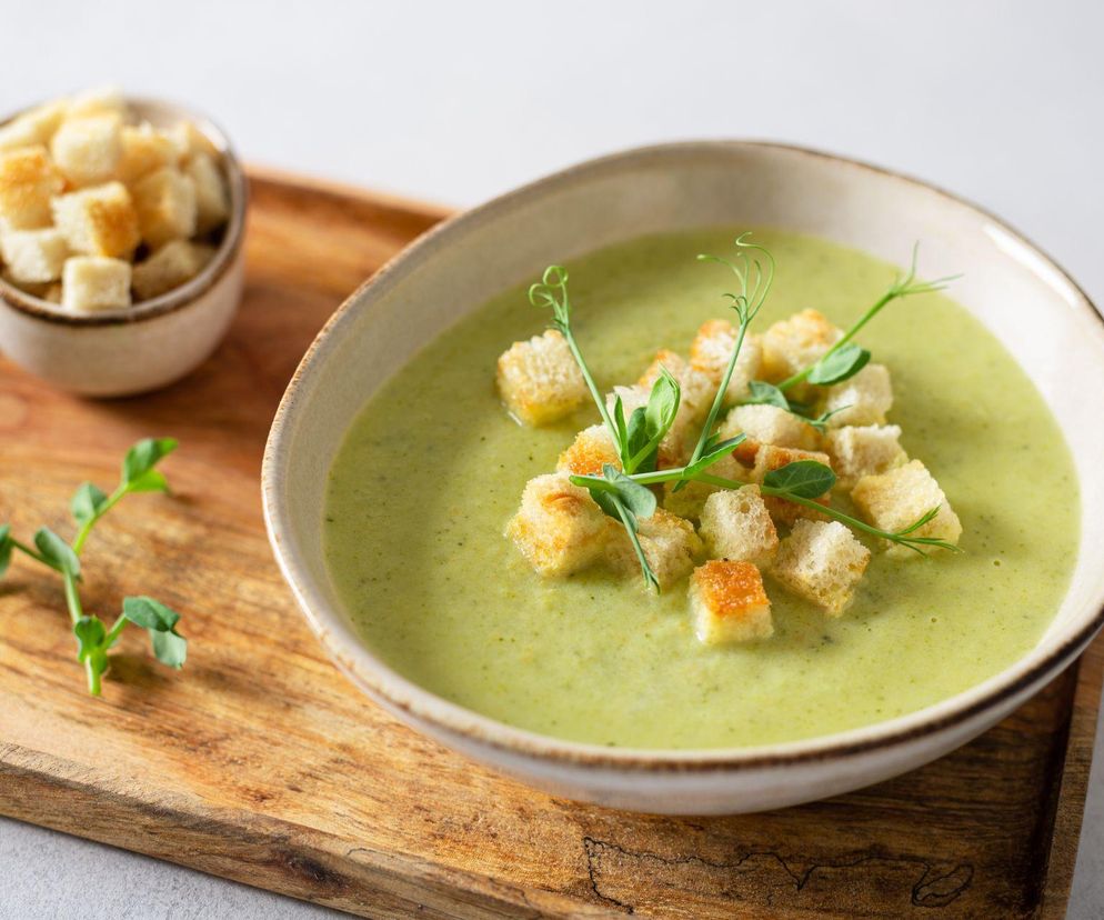 błyskawiczna zupa z cukinii