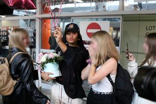 Sara James wróciła do Polski. Sportowy akcent na czapce. Uległa modzie?