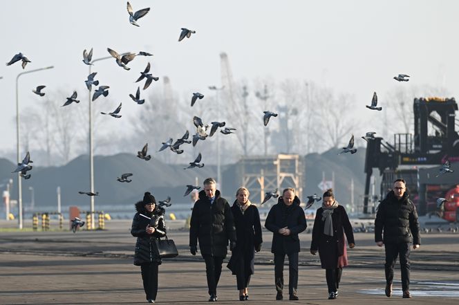 Donald Tusk i Dariusz Klimczak odwiedzili Port Gdańsk