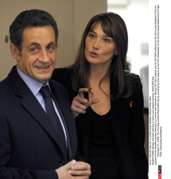 Sarkozy i Bruni mają romanse na boku 