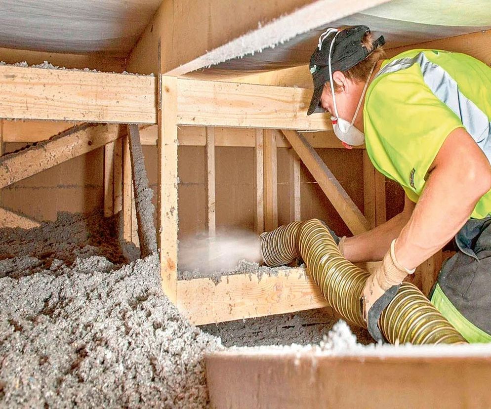 Ocieplanie stropodachu niewentylowanego – porównanie materiałów