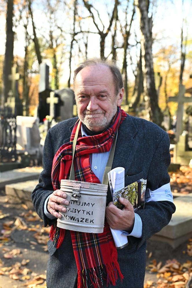 Znani zbierają na ratowanie Powązek. 49 kwesta na cmentarzu 