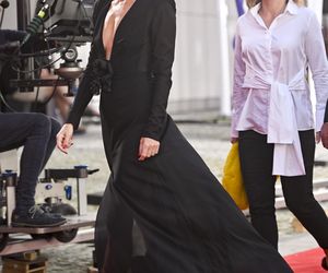 Dramat Kożuchowskiej! Szpilki zamieniła na but ortopedyczny. Co się stało?