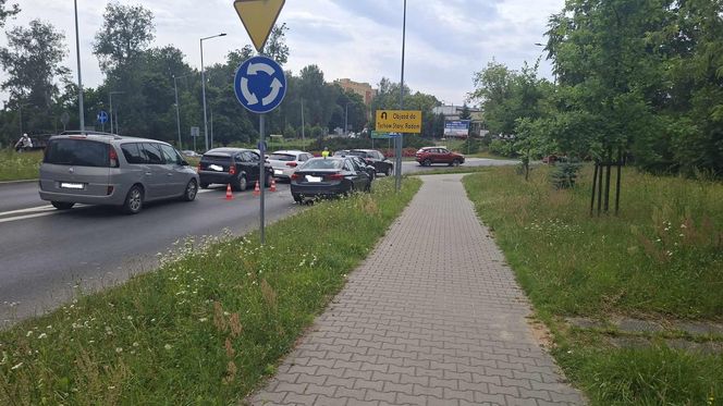 Wypadek u zbiegu ulic Radomskiej i Kaczyńskiej
