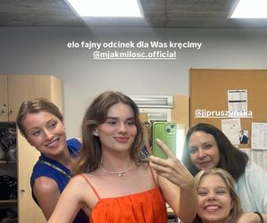 M jak miłość. Franka (Dominika Kachlik), Natalka (Dominika Suchecka), Lenka (Olga Cybińska) na planie