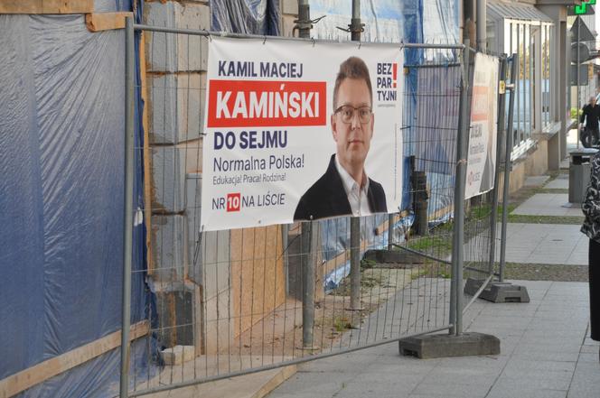 Kampania wyborcza w Kielcach. W śródmieściu najwięcej plakatów kandydatów do Sejmu i Senatu