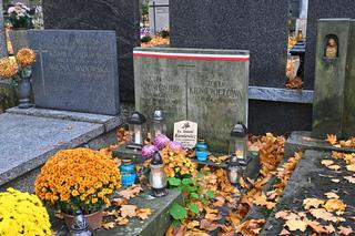  Ks. Antoni Kieniewicz za życia doczekał się gromadki dzieci. Jeden szczegół na jego grobie przykuwa uwagę