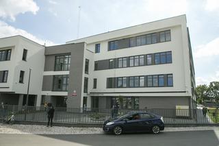 Wawerska szkoła z koronawirusem