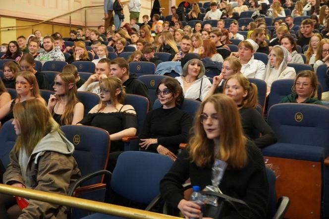 Pełna widownia na Filmowym Maratonie Halloween w iławskim kinie