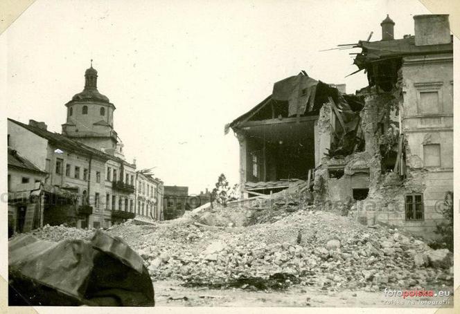 Tak wyglądał Lublin po bombardowaniu. Ogrom zniszczeń był niewyobrażalny! Zobacz zdjęcia