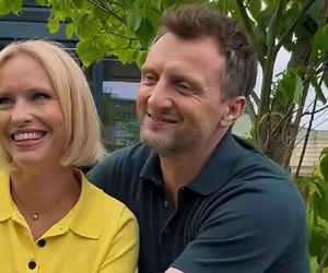 M jak miłość. Kochają się w serialu, a między Rejzner a Smoleńskim iskrzy na całego. Tacy prywatnie są Dorota i Bartek   - WIDEO