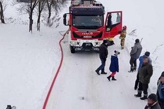 Radzyń Podlaski. 57-latek spalił swój dom. Chciał rozpalić w piecu benzyną