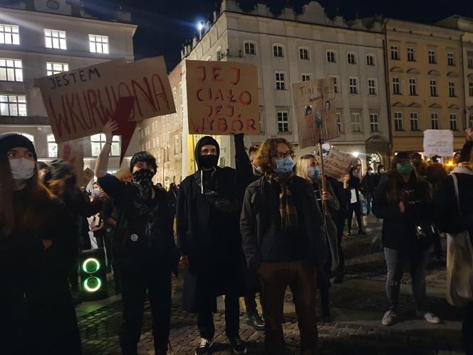 Strajk Kobiet w Krakowie. Protest na Rynku Głównym [27.10.2020]