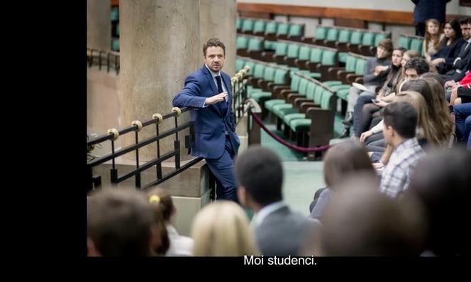 Wybory 2020. Rafał Trzaskowski i seksowne studentki ...