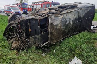 Kierowca busa wjechał do rowu. Wypadek w powiecie gostyńskim