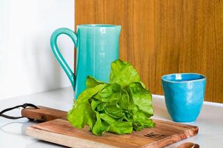 Mieszkanie w bieli, drewnie i pastelach. Zdjęcia