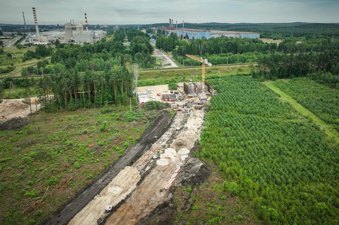 Budowa przedłużenia ul. Korfantego w Częstochowie na półmetku.