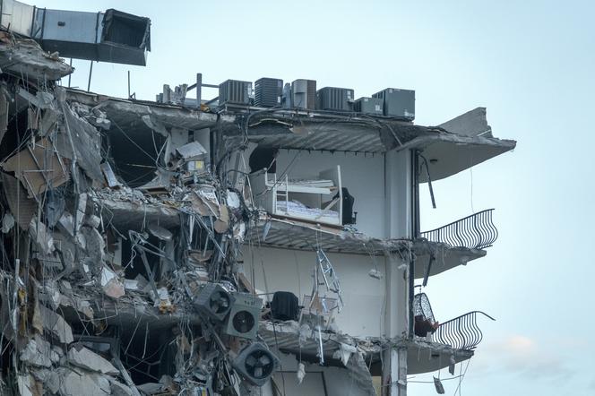 Tragedia w Miami! Zawalił się 12-piętrowy budynek mieszkalny. Trwa akcja ratunkowa!
