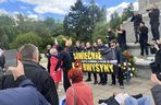Antywojenny protest na Cmentarzu Żołnierzy Radzieckich w Warszawie