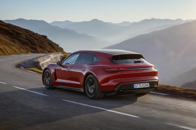Porsche Taycan GTS Sport Turismo