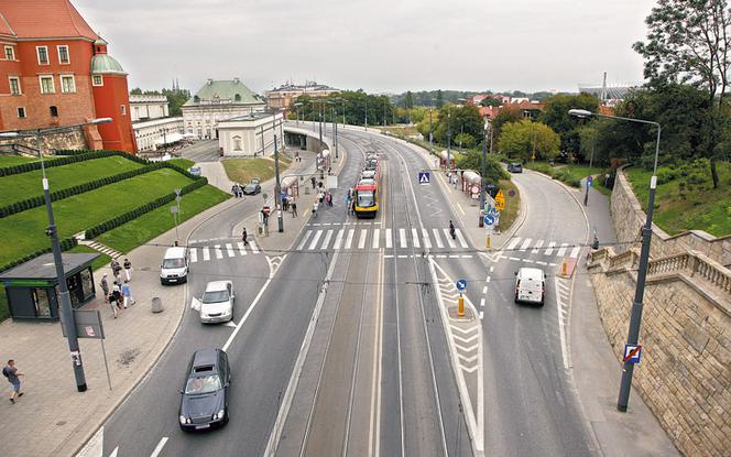 Trasą W-Z omiń tunel