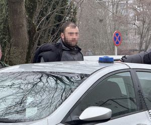  Podczas pościgu w Warszawie zderzyli się z nauką jazdy. Policjanci z Łodzi próbowali zatrzymać Gruzinów. „Czynności trwają”