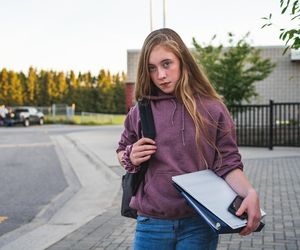 Nastolatek w nowej szkole. Jak wesprzeć dziecko?