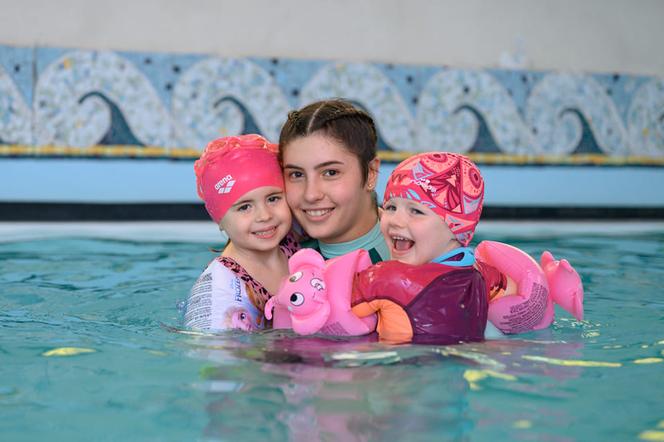 Starachowicka Akademia na basen zaprasza już od 3 miesiąca życia. Pływanie ma same zalety 