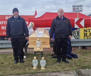 Protest rolników w zielonym miasteczku w Nagłowicach