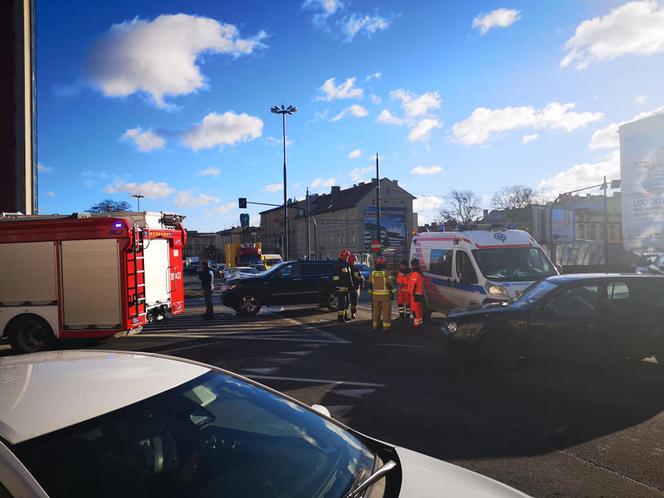 Wypadek na rondzie Jagiellonów w Bydgoszczy [ZDJĘCIA]