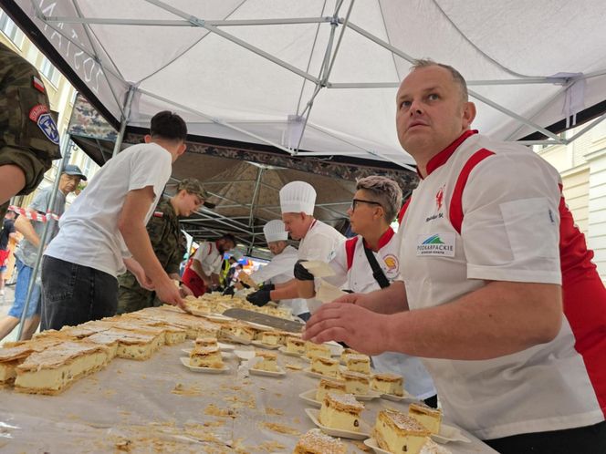Rzeszów Najdłuższa Kremówka w Polsce